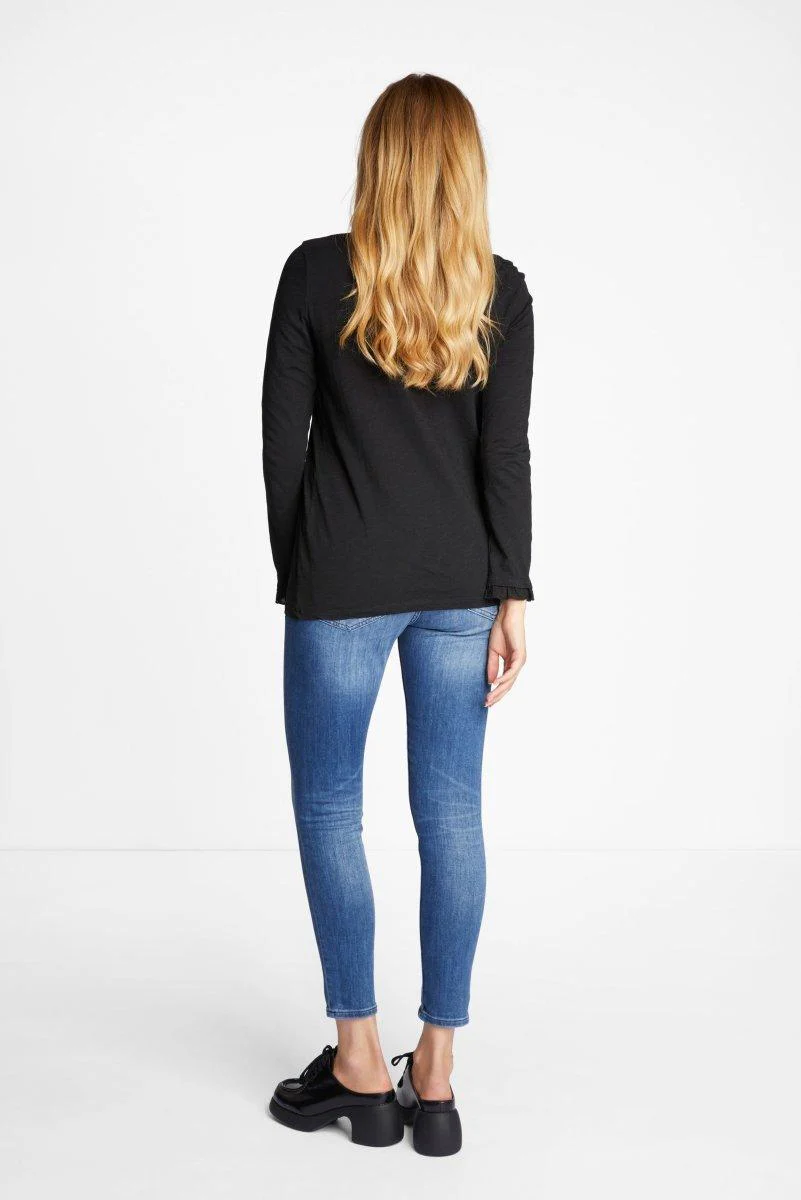 Longsleeve mit Rüschenkragen - Image 10